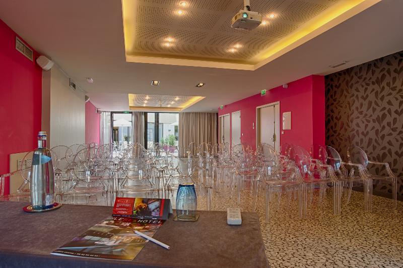 Le Rex Hotel Тарб Экстерьер фото