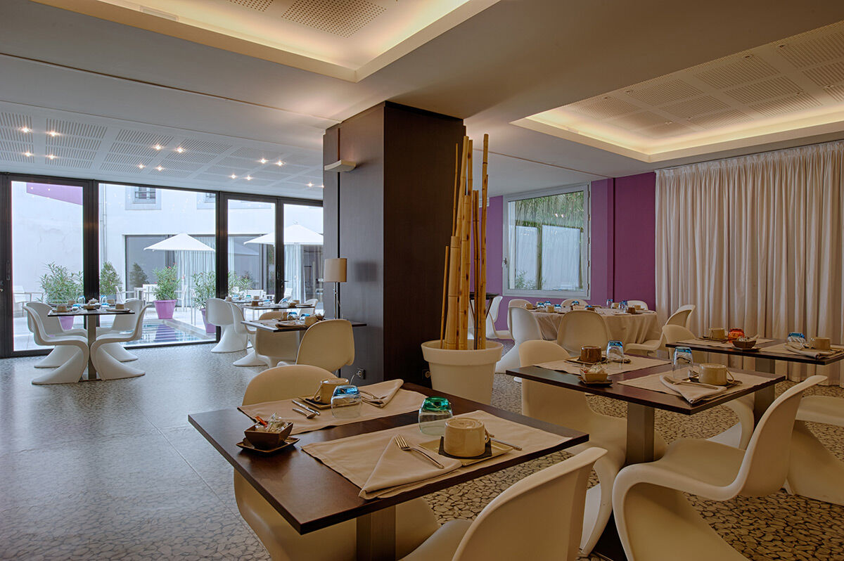 Le Rex Hotel Тарб Экстерьер фото